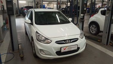 Hyundai Solaris 2013 года, 215 266 км - вид 2
