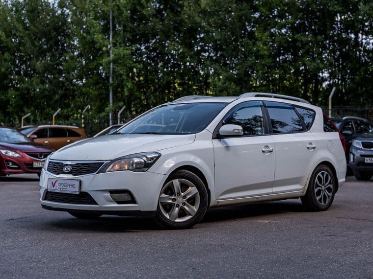 KIA Ceed 2011 года, 327 100 км - вид 1