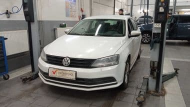 Volkswagen Jetta 2016 года, 177 306 км - вид 1