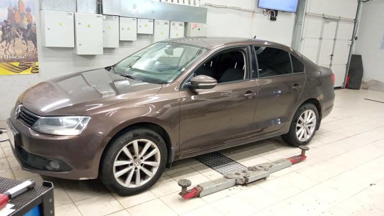 Volkswagen Jetta 2011 года, 159 742 км - вид 1