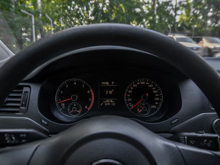 Volkswagen Jetta, 2011 - вид 4