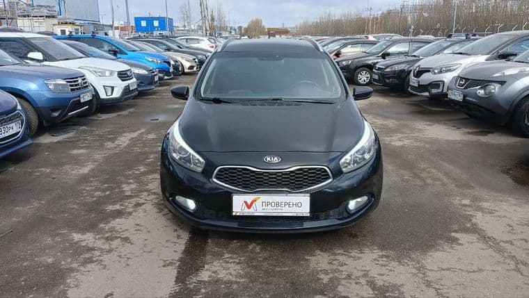 KIA Ceed 2013 года, 205 657 км - вид 2
