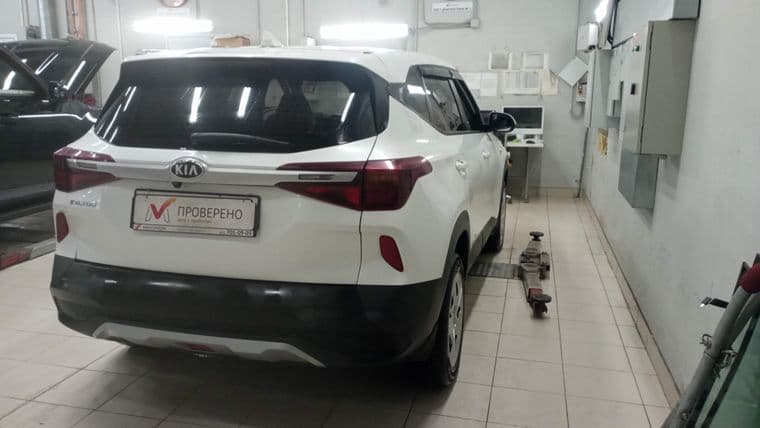 KIA Seltos 2021 года, 108 203 км - вид 2