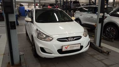 Hyundai Solaris 2013 года, 116 021 км - вид 2