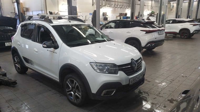 Renault Sandero Stepway 2021 года, 91 105 км - вид 2