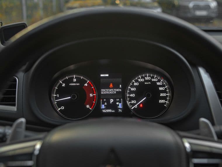 Mitsubishi Pajero Sport, 2019 - вид 4