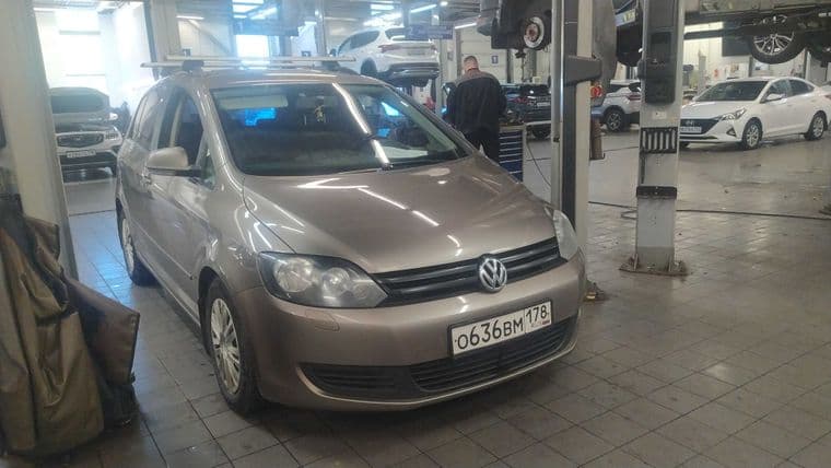 Volkswagen Golf Plus 2013 года, 286 807 км | VIN 66302 - вид 2