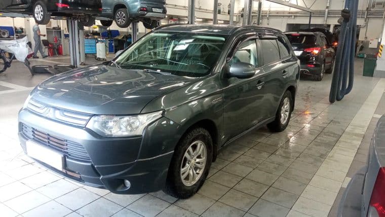 Mitsubishi Outlander, 2014