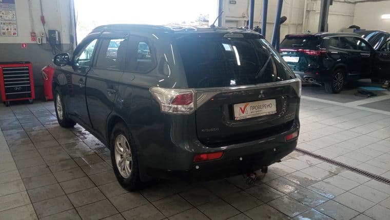 Mitsubishi Outlander, 2014 - вид 3