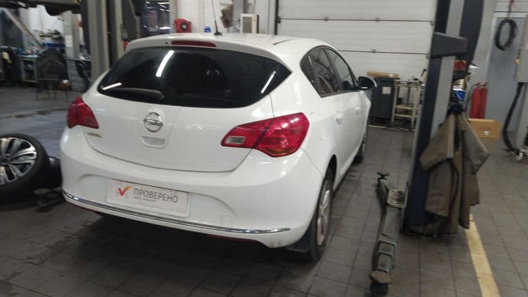 Opel Astra, 2012 - вид 2