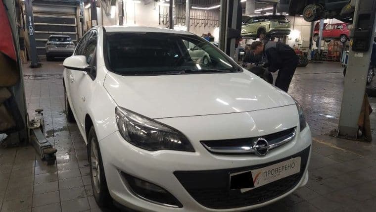 Opel Astra, 2012 - вид 1