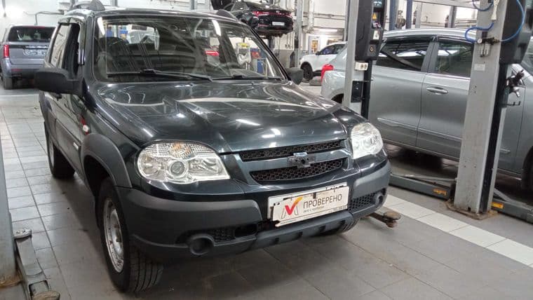 Chevrolet Niva 2011 года, 52 232 км - вид 2