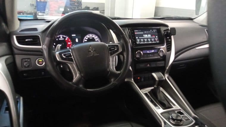 Mitsubishi Pajero Sport, 2019 - вид 4