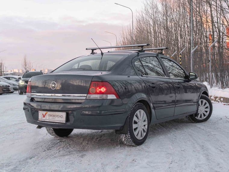Opel Astra 2010 года, 218 000 км - вид 2