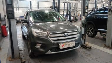 Ford Kuga 2019 года, 157 096 км - вид 2