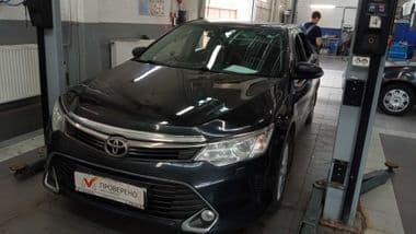 Toyota Camry 2015 года, 227 000 км - вид 1