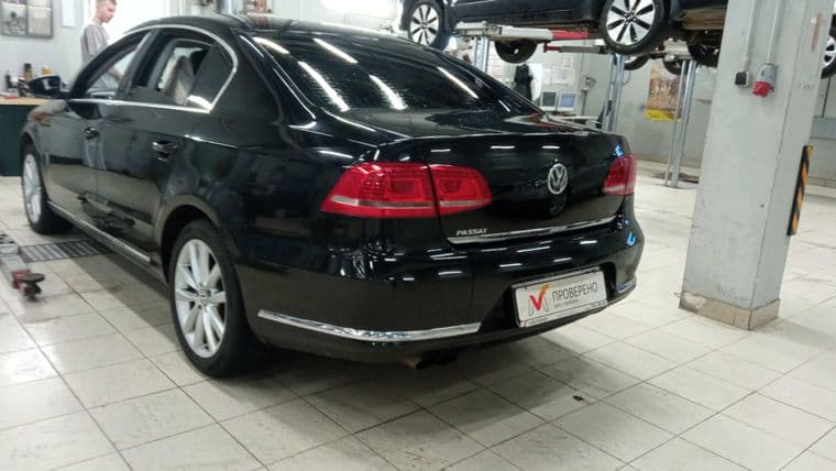 Volkswagen Passat, 2011 - вид 2