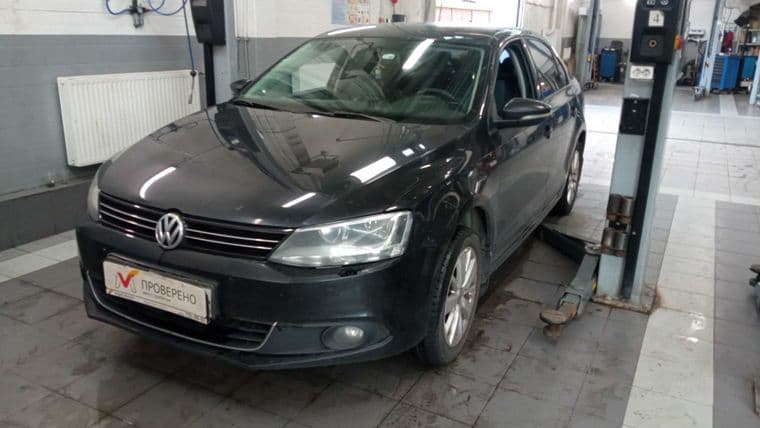 Volkswagen Jetta 2013 года, 203 294 км - вид 1