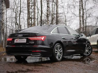 Audi A6 2018 года, 155 840 км - вид 2