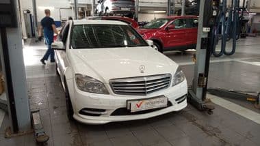 Mercedes-Benz C-класс 2010 года, 206 257 км - вид 2