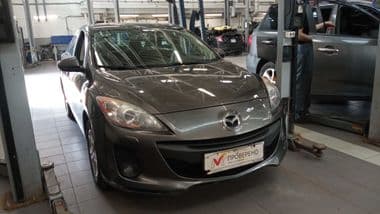Mazda 3 2012 года, 240 998 км - вид 2