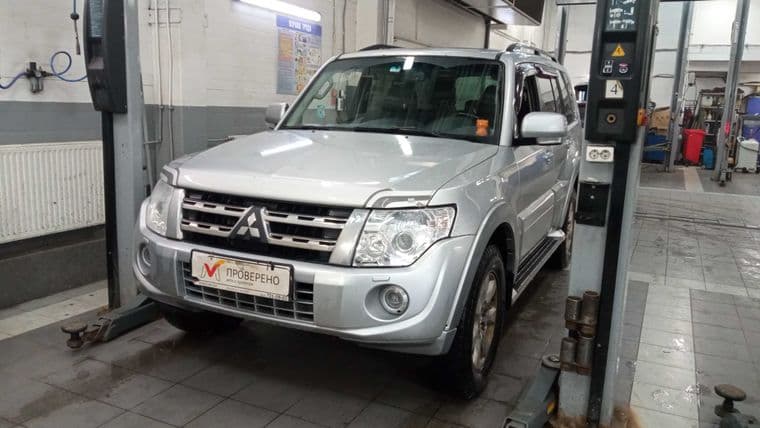 Mitsubishi Pajero 2011 года, 322 057 км - вид 1