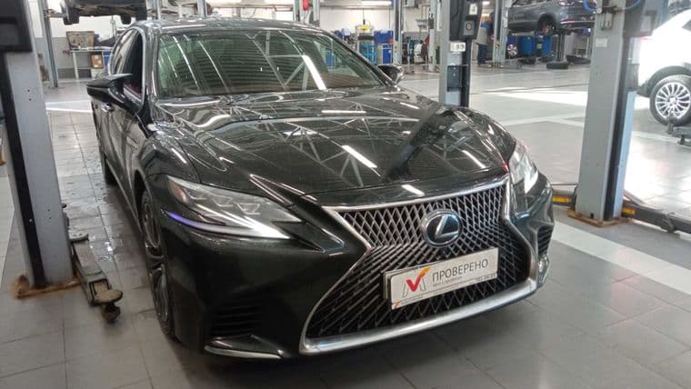 Lexus LS 2018 года, 166 600 км - вид 2
