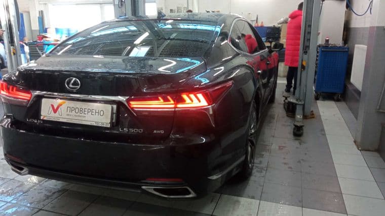 Lexus LS, 2018 - вид 2