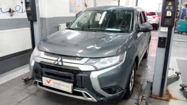 Mitsubishi Outlander 2019 года, 162 903 км - вид 1
