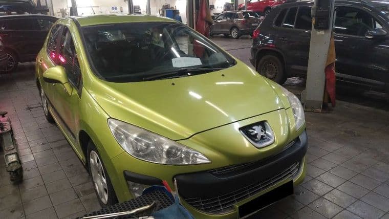 Peugeot 308 2008 года, 105 900 км - вид 2