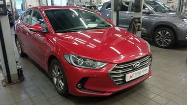 Hyundai Elantra 2017 года, 217 306 км - вид 2