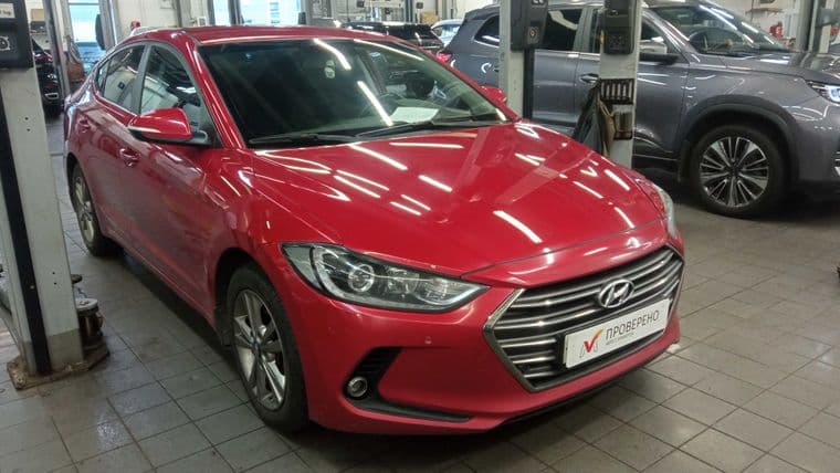 Hyundai Elantra 2017 года, 217 306 км - вид 2