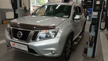 Nissan Terrano 2014 года, 90 000 км - вид 1