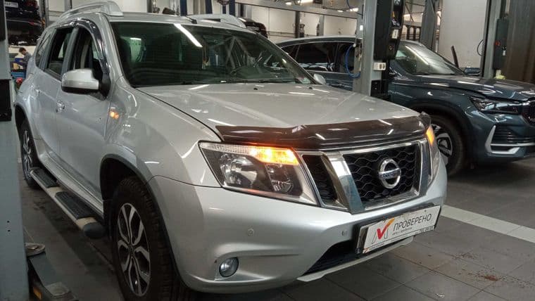 Nissan Terrano 2014 года, 90 000 км - вид 2