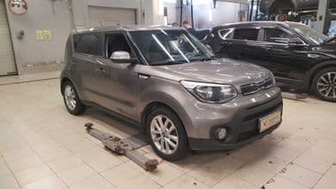 KIA Soul 2018 года, 117 794 км - вид 2