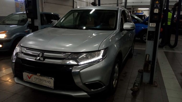 Mitsubishi Outlander 2016 года, 234 119 км - вид 1