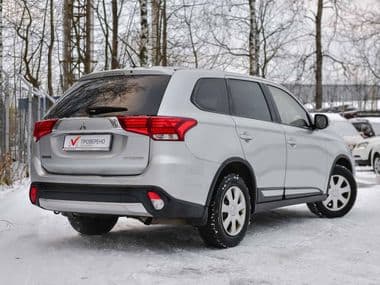 Mitsubishi Outlander 2016 года, 234 119 км - вид 2