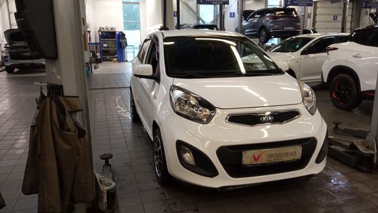 KIA Picanto 2013 года, 52 929 км - вид 2