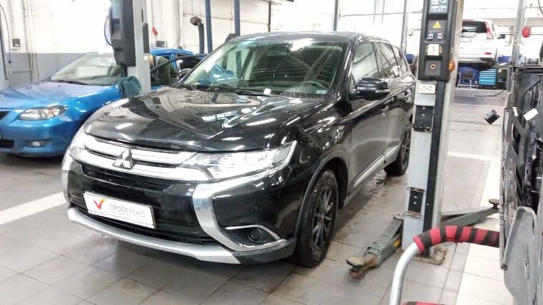 Mitsubishi Outlander, 2016