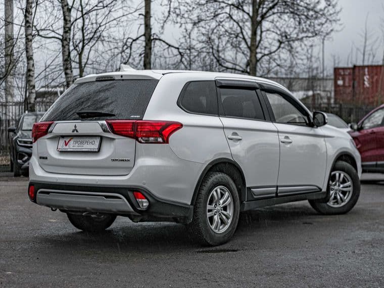 Mitsubishi Outlander 2019 года, 149 727 км - вид 2