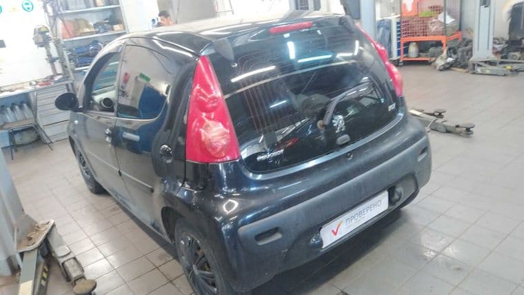Peugeot 107, 2011 - вид 3