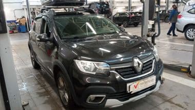 Renault Sandero Stepway 2021 года, 61 680 км - вид 2
