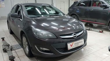 Opel Astra 2013 года, 236 232 км - вид 2