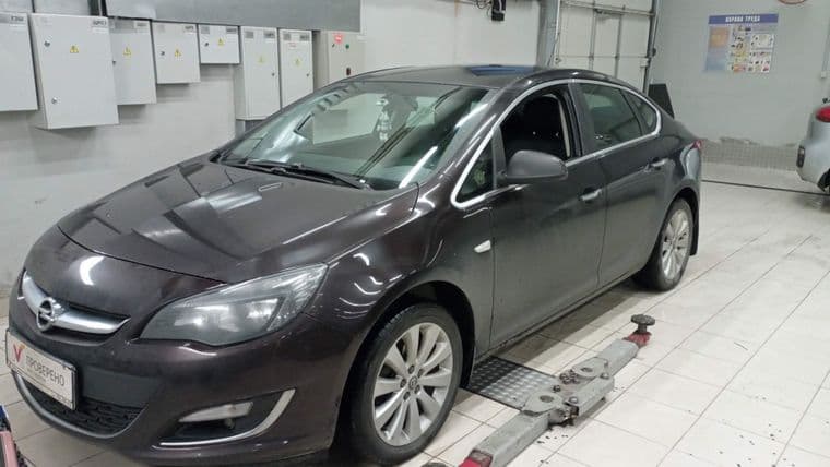 Opel Astra, 2013