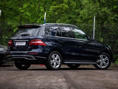 Mercedes-Benz M-класс 2014 года, 147 219 км - вид 2
