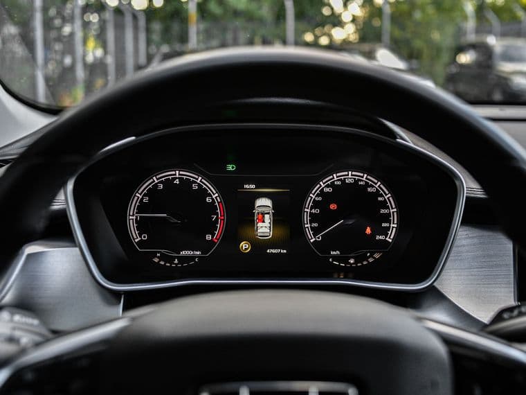 Geely Coolray, 2021 - вид 4