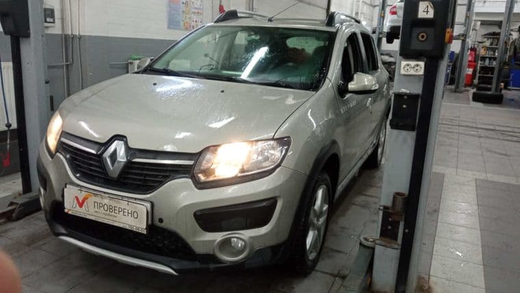 Renault Sandero Stepway 2017 года, 135 000 км - вид 1