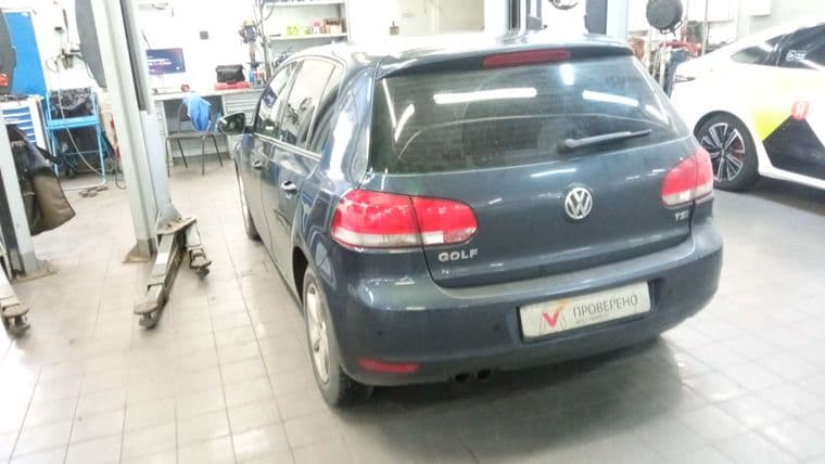 Volkswagen Golf, 2011 - вид 3