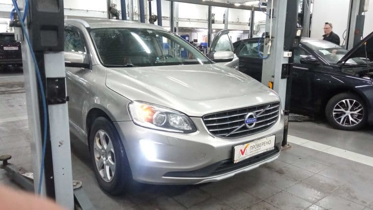 Volvo XC60 2015 года, 190 589 км - вид 2