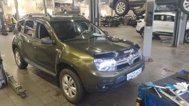 Renault Duster 2016 года, 268 281 км - вид 2